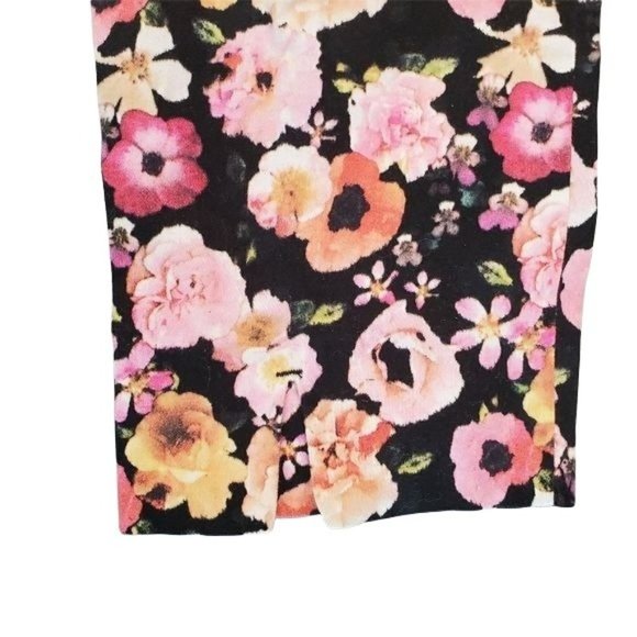H&M Floral Print Ankle Dress Pants w/slits on hem - Picture 4 of 11
